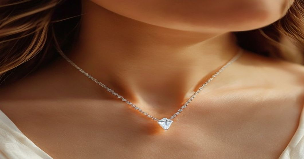 0.25 Carat Diamond Necklace Canada: Small Stone, Big Impact