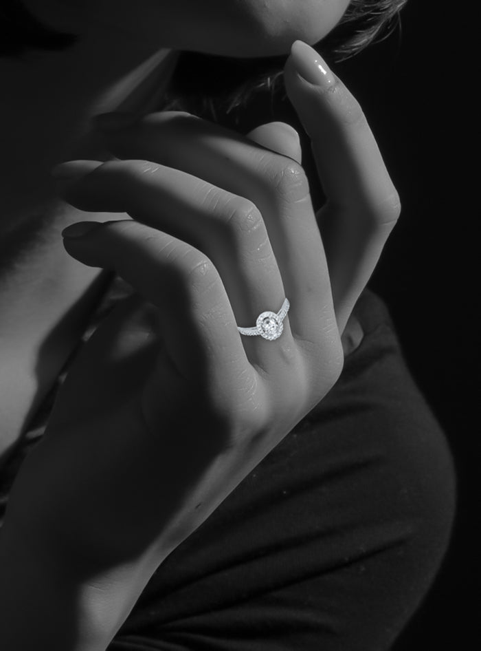 Engagement Ring Oval Halo-Round & Oval Diamond - Anvaya Canada 