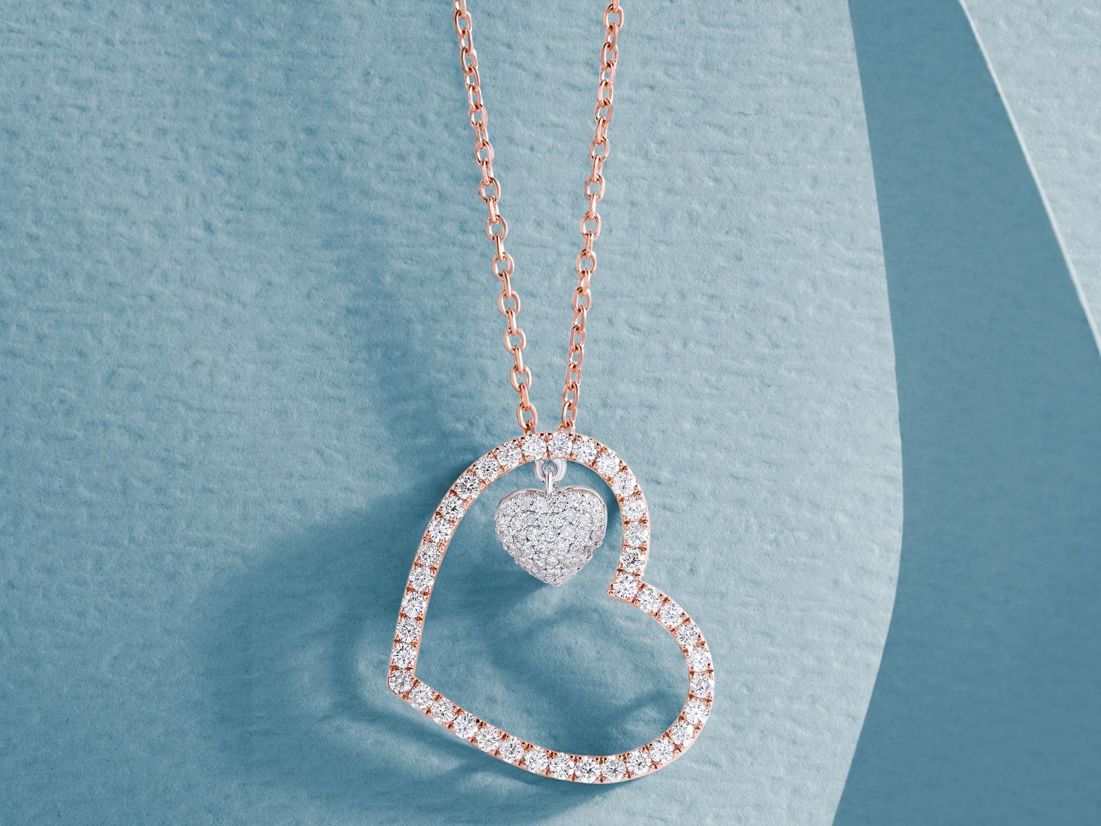 Diamond Jewellery for Anniversaries in Canada: A Year-by-Year Guide stock photo